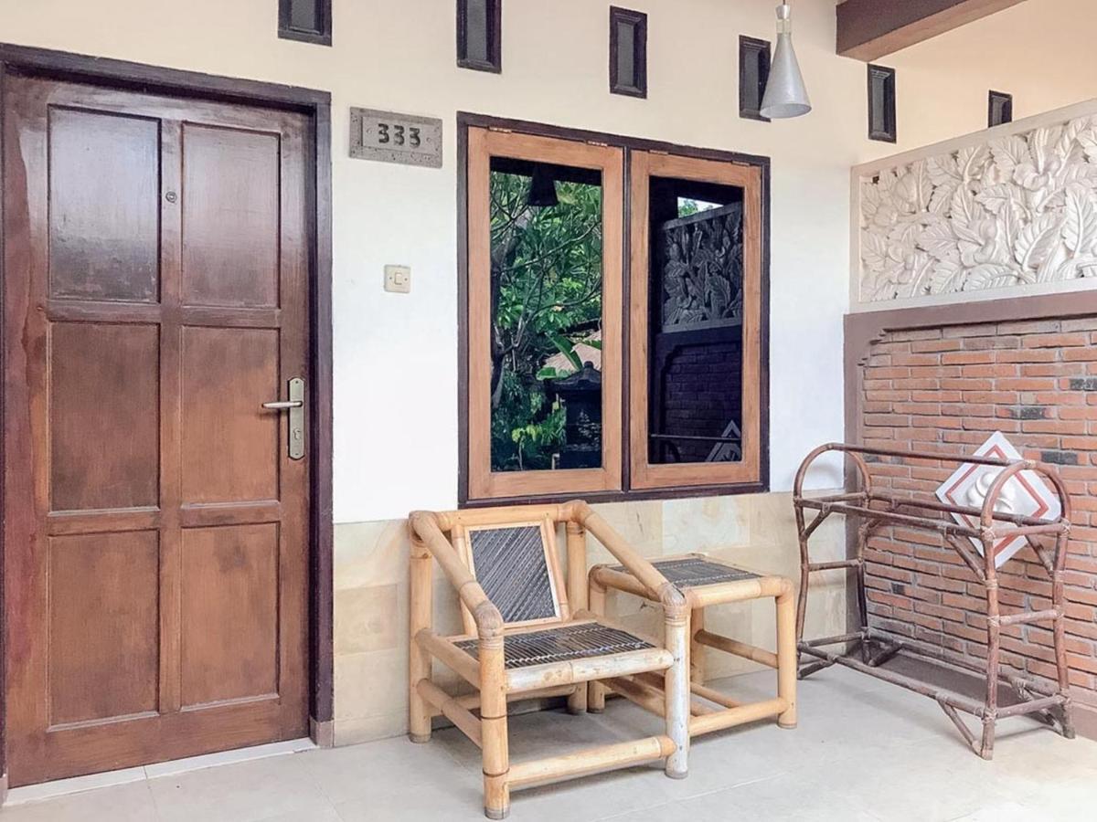 Oka Homestay Mitra Reddoorz Матарам Екстериор снимка